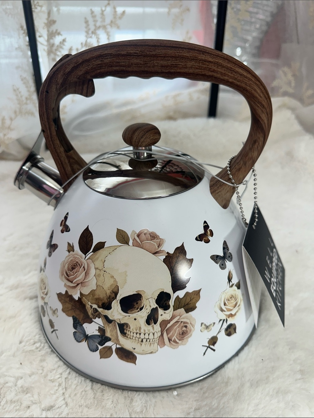 Well equipped kitchen Halloween skull tea kettle stainless steel 2.7 QT